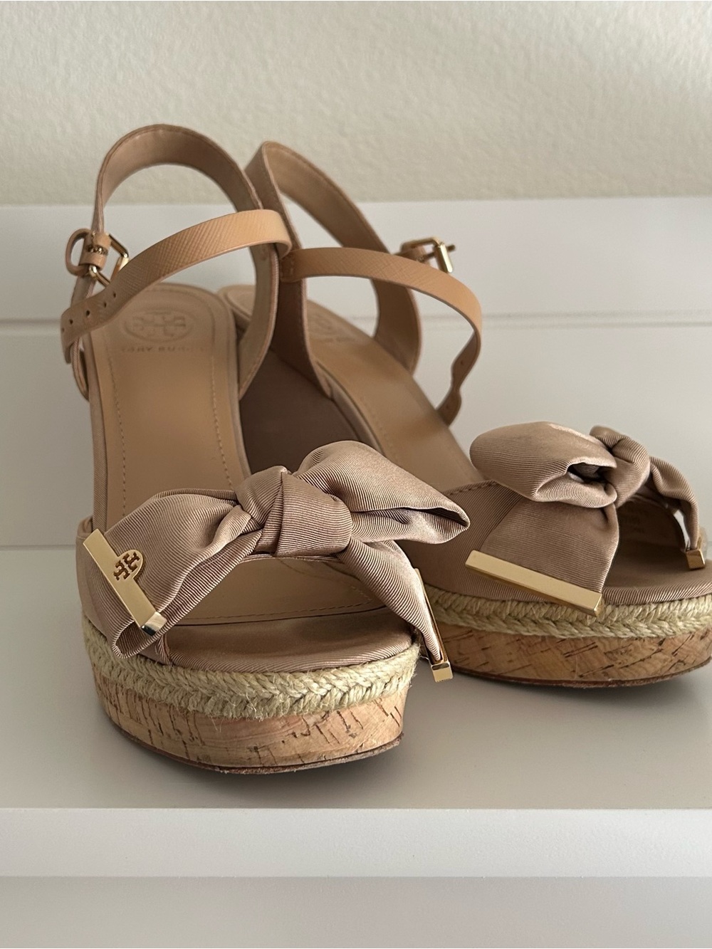 Tory Burch Penny Wedge Sandal (7.5)